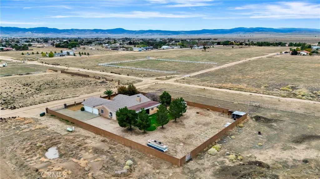 8347 W Avenue D10, Lancaster, California 93536 home-pic-66