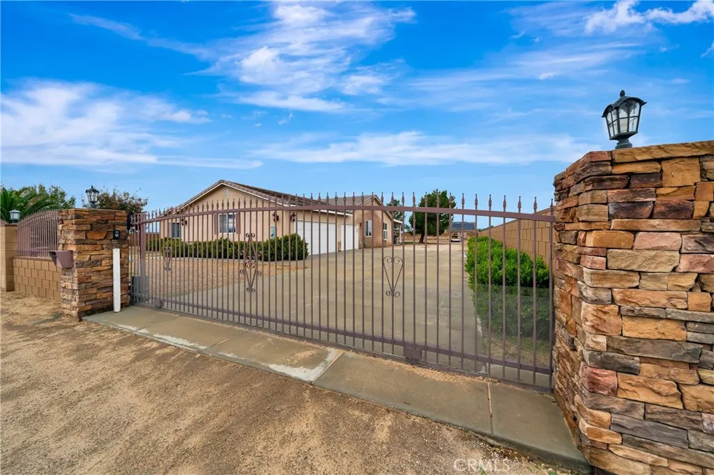 8347 W Avenue D10, Lancaster, California 93536 home-pic-59