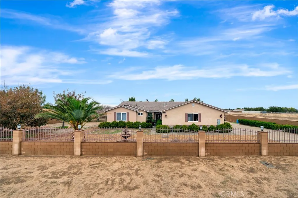 8347 W Avenue D10, Lancaster, California 93536 home-pic-2