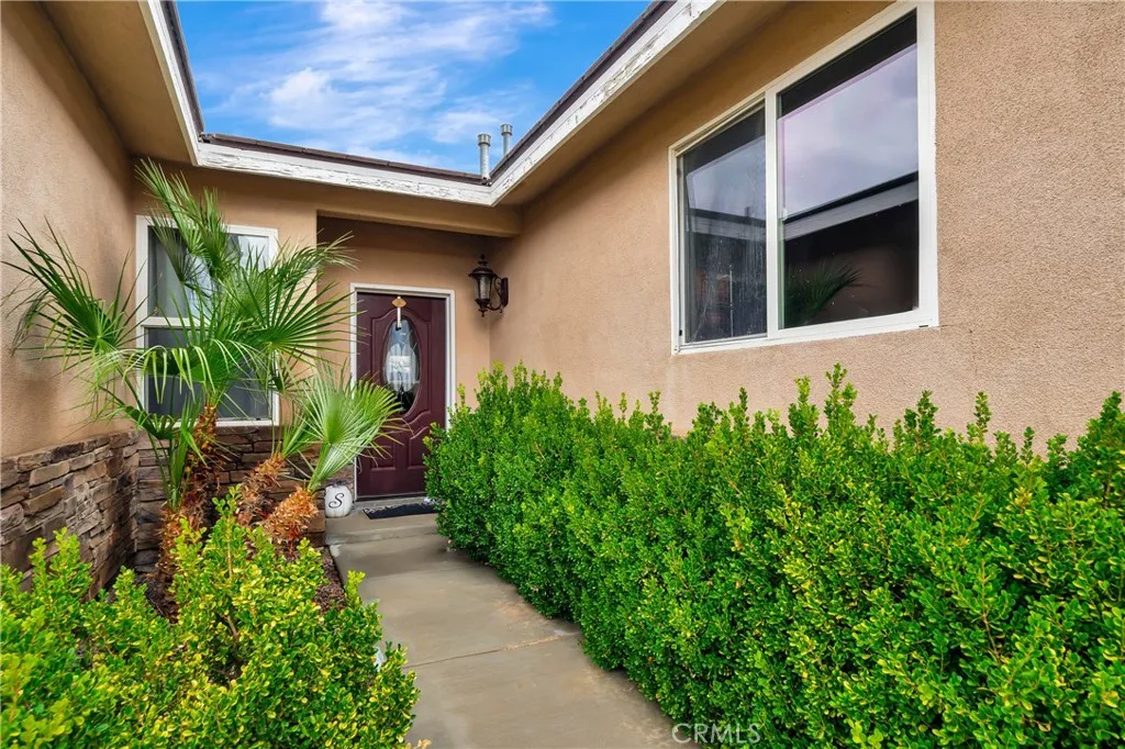 8347 W Avenue D10, Lancaster, California 93536 home-pic-6