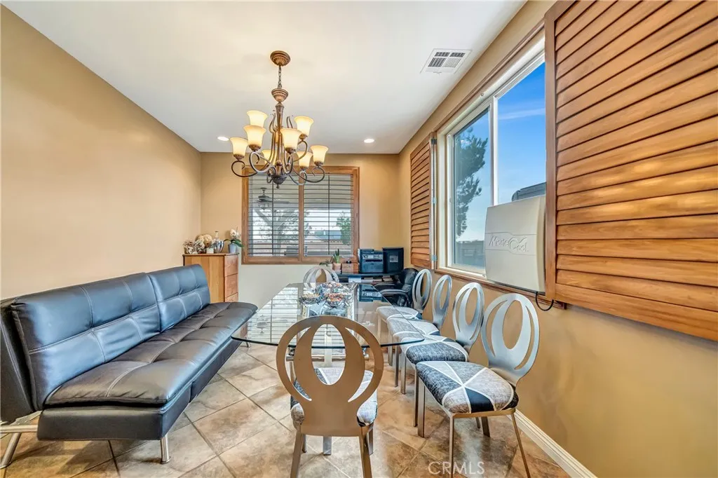 8347 W Avenue D10, Lancaster, California 93536 home-pic-16
