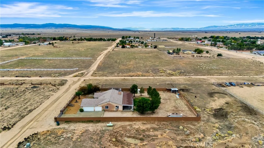 8347 W Avenue D10, Lancaster, California 93536 home-pic-67