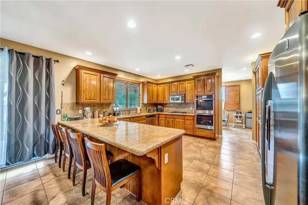 8347 W Avenue D10, Lancaster, California 93536 home-pic-21