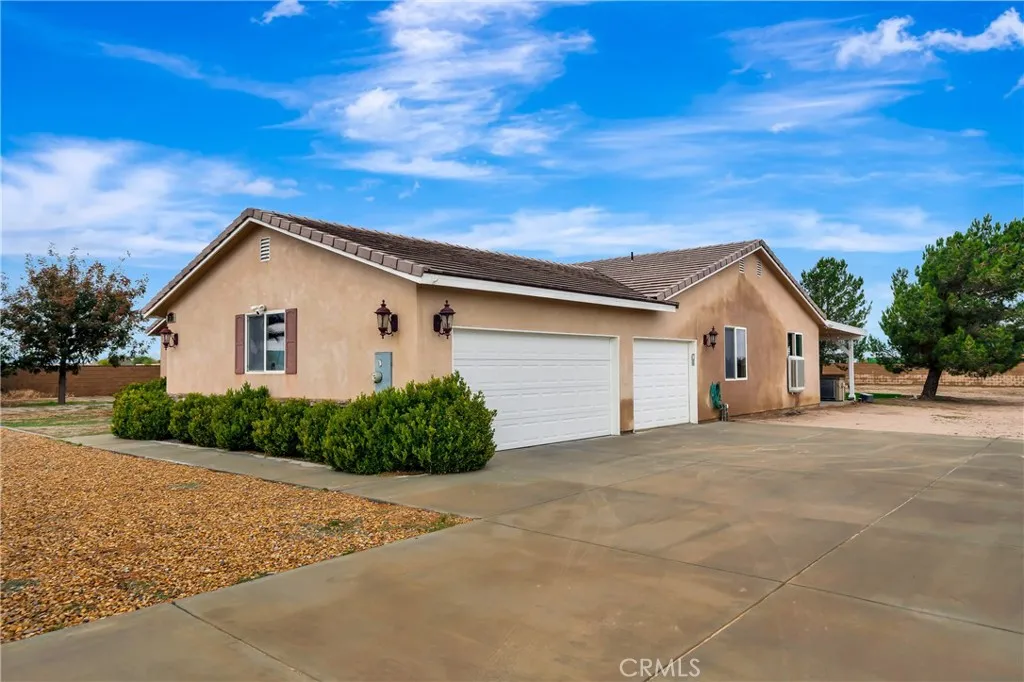 8347 W Avenue D10, Lancaster, California 93536 home-pic-4