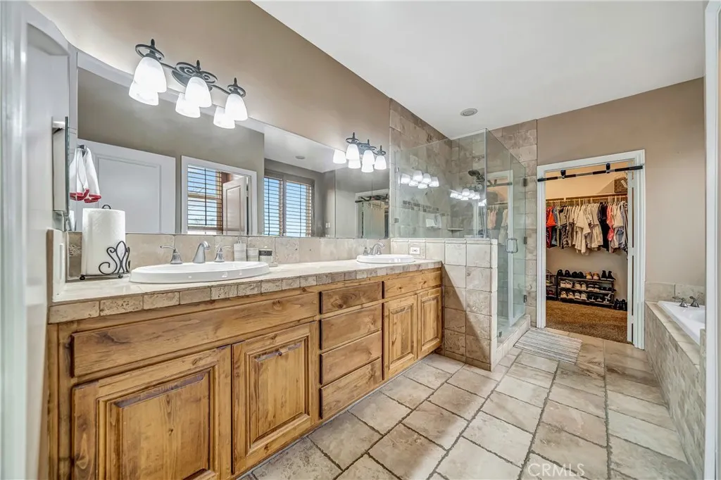 8347 W Avenue D10, Lancaster, California 93536 home-pic-26