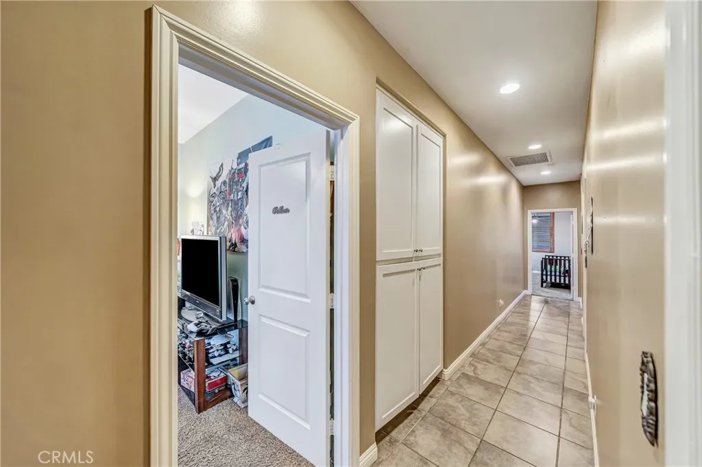 8347 W Avenue D10, Lancaster, California 93536 home-pic-33