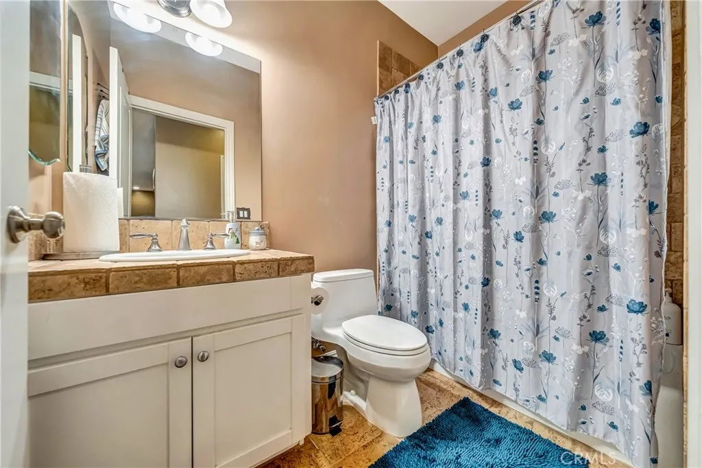 8347 W Avenue D10, Lancaster, California 93536 home-pic-19