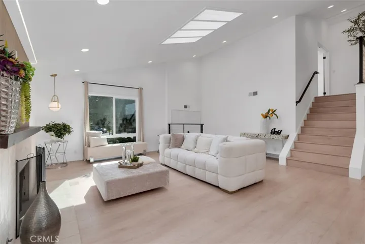 8167 Dartmoor Drive, Huntington Beach, California 92646