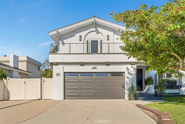 8167 Dartmoor Drive, Huntington Beach, California 92646