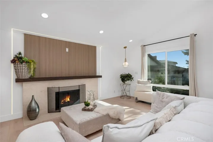 8167 Dartmoor Drive, Huntington Beach, California 92646