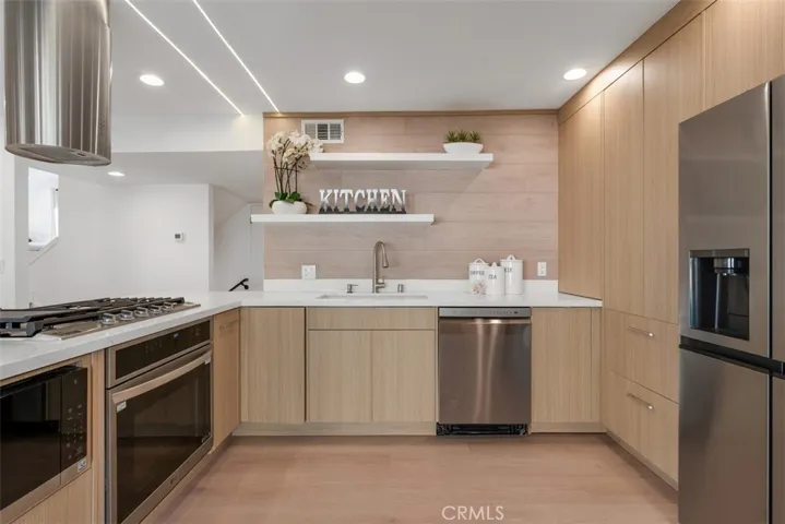 8167 Dartmoor Drive, Huntington Beach, California 92646