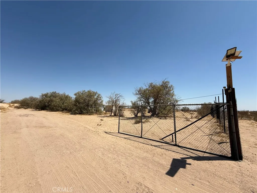 41455 Coventry, Newberry Springs, California 92365 home-pic-18