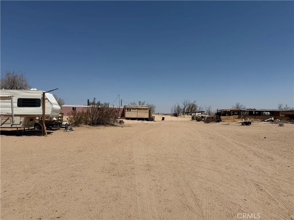 41455 Coventry, Newberry Springs, California 92365 home-pic-17