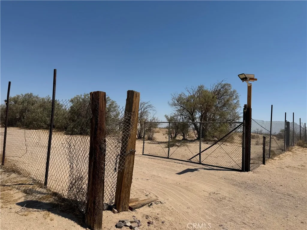 41455 Coventry, Newberry Springs, California 92365 home-pic-19