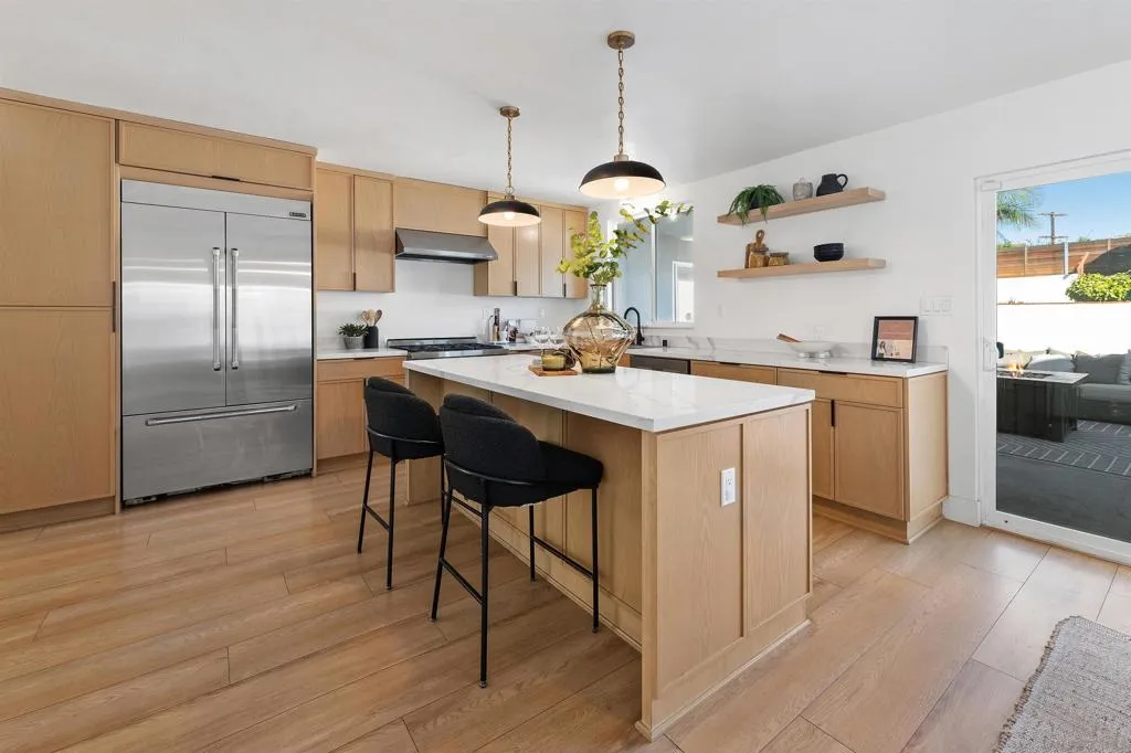 2103 Garfield, San Diego, California 92110 home-pic-8