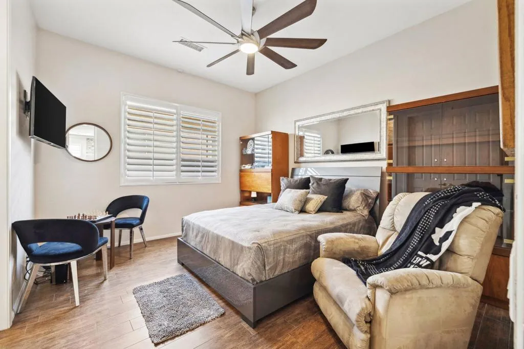 47410 Via Florence, La Quinta, California 92253 home-pic-25