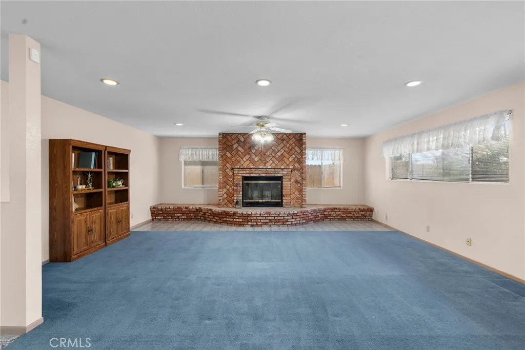 1529 E Avenue Q6, Palmdale, California 93550 home-pic-9