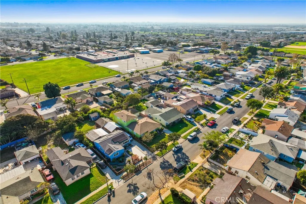 2202 W 153rd Street, Compton, California 90220 home-pic-33