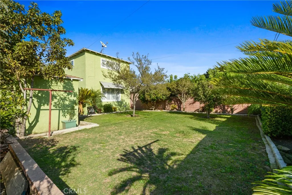 2202 W 153rd Street, Compton, California 90220 home-pic-26