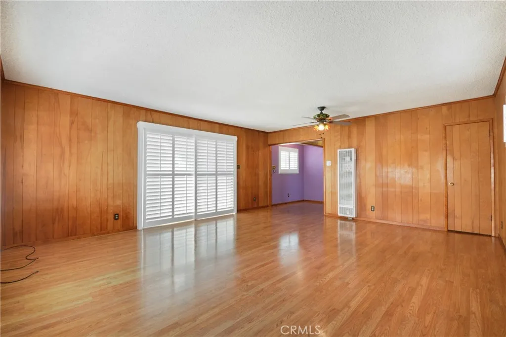 2202 W 153rd Street, Compton, California 90220 home-pic-17