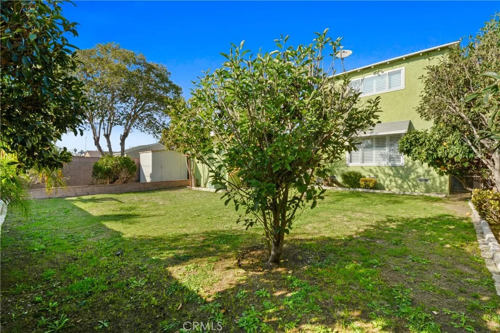 2202 W 153rd Street, Compton, California 90220 home-pic-27