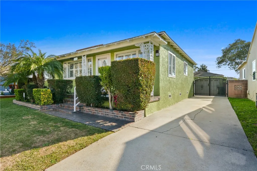 2202 W 153rd Street, Compton, California 90220 home-pic-4