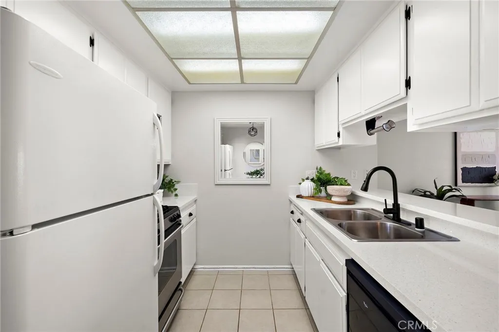 788 W Lambert 45, La Habra, California 90631 home-pic-7