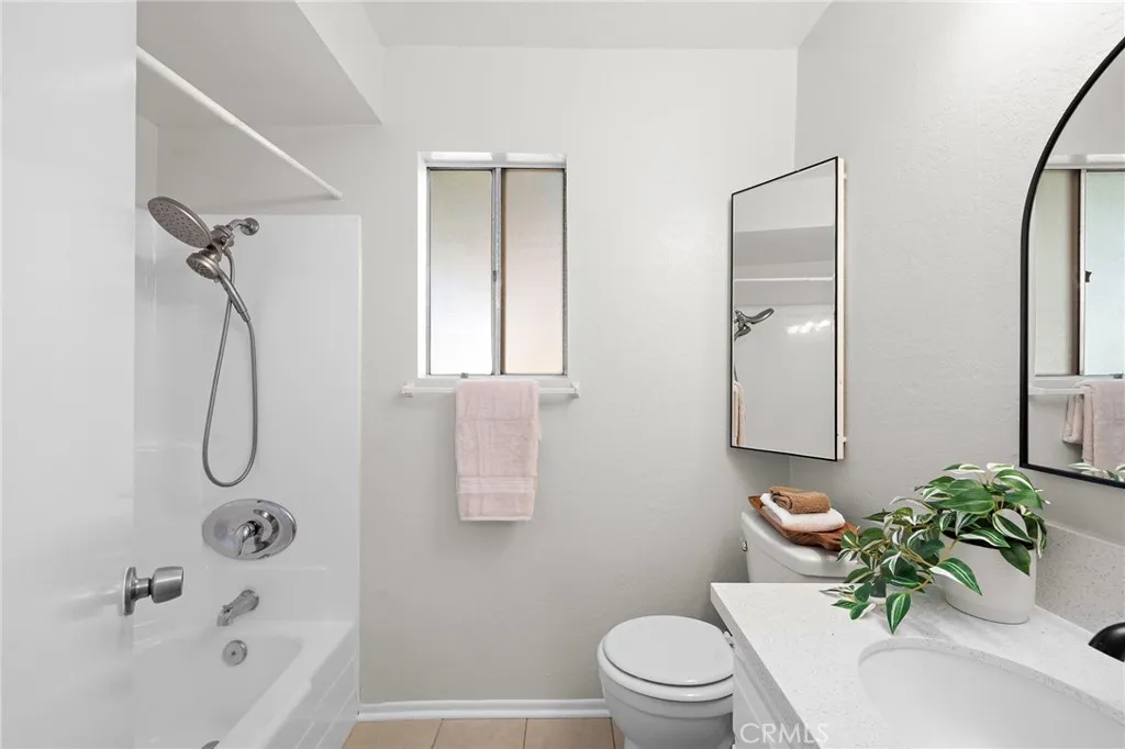 788 W Lambert 45, La Habra, California 90631 home-pic-15