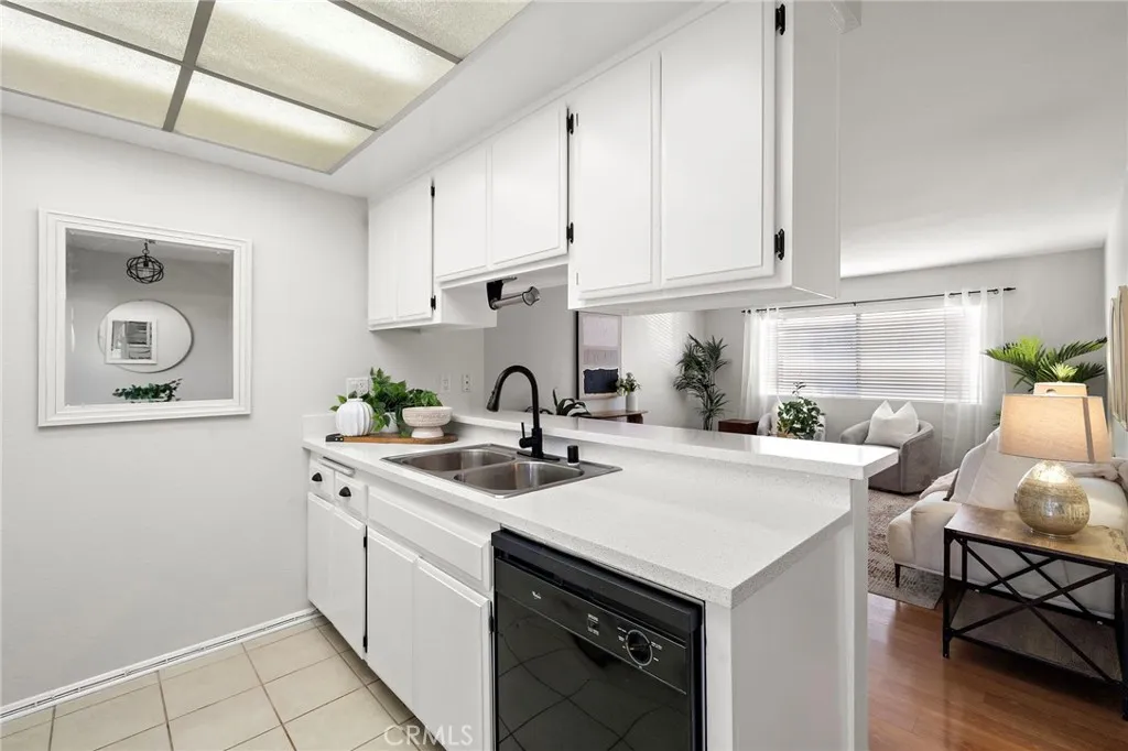788 W Lambert 45, La Habra, California 90631 home-pic-9