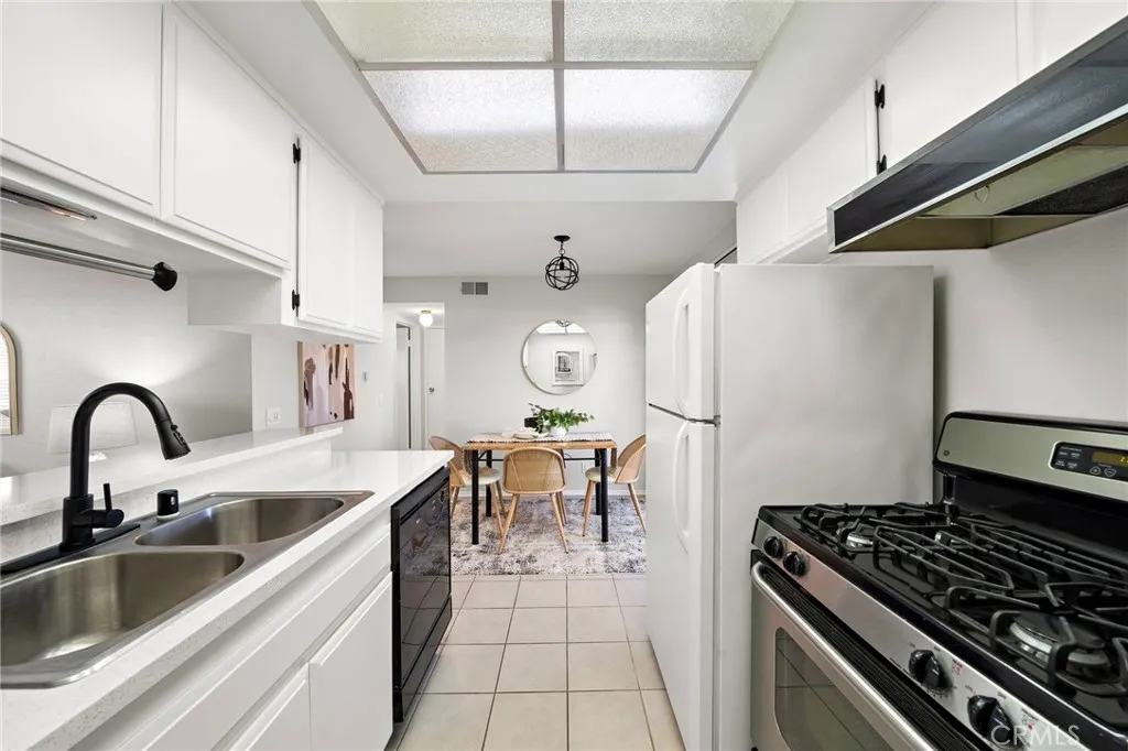 788 W Lambert 45, La Habra, California 90631 home-pic-10