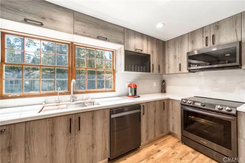 42725 Tannenbaum, Big Bear Lake, California 92315 home-pic-10