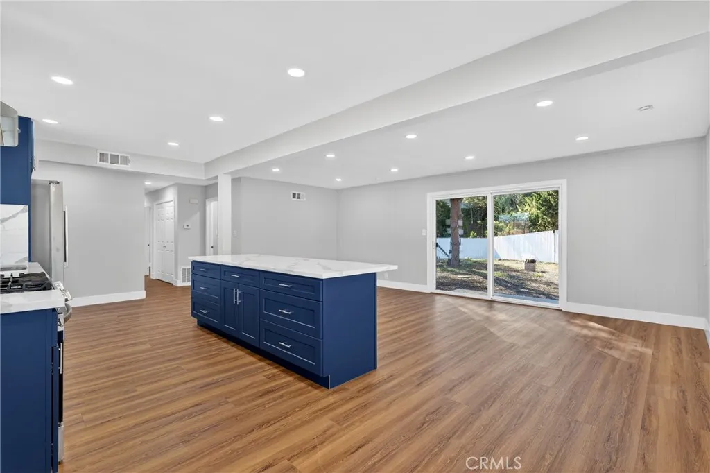 7100 E Atherton Avenue, Long Beach, California 90815 home-pic-8