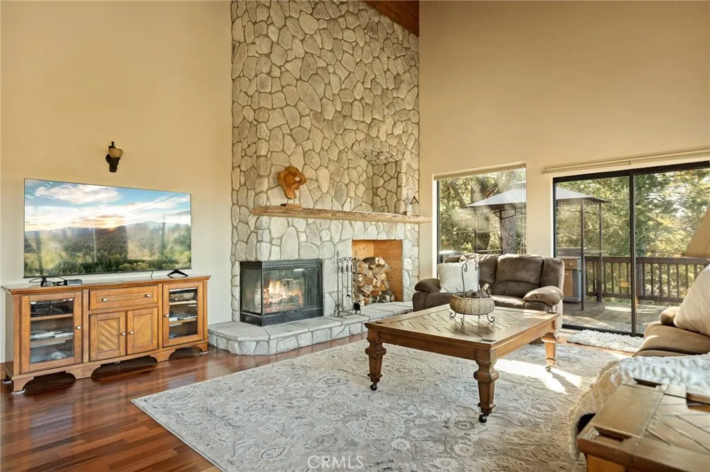 1305 Montreal, Lake Arrowhead, California 92352 home-pic-3