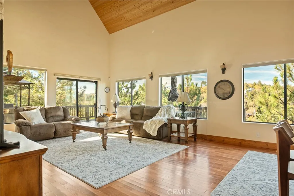 1305 Montreal, Lake Arrowhead, California 92352 home-pic-2