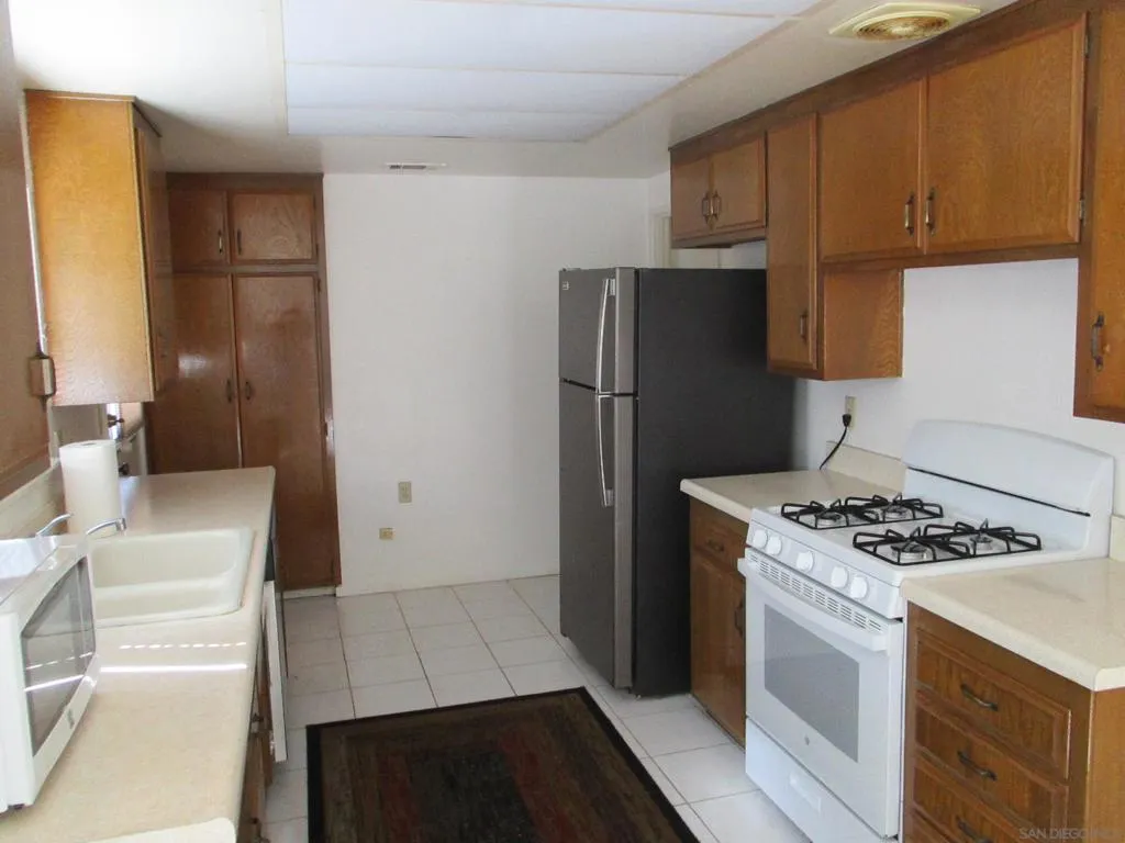 12445 Pipo, Poway, California 92064 home-pic-8