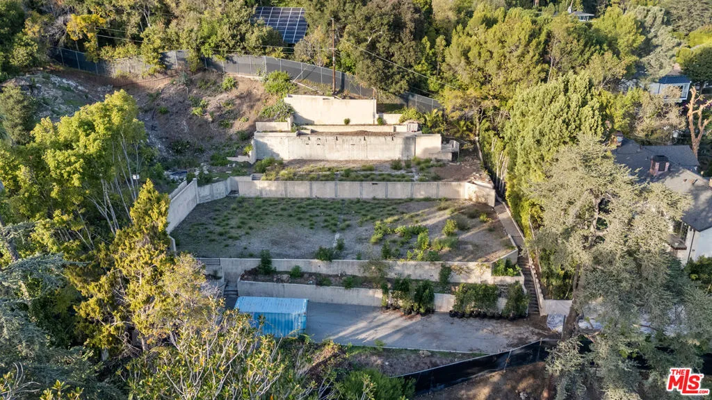 1185 Angelo Drive, Beverly Hills, California 90210 home-pic-4