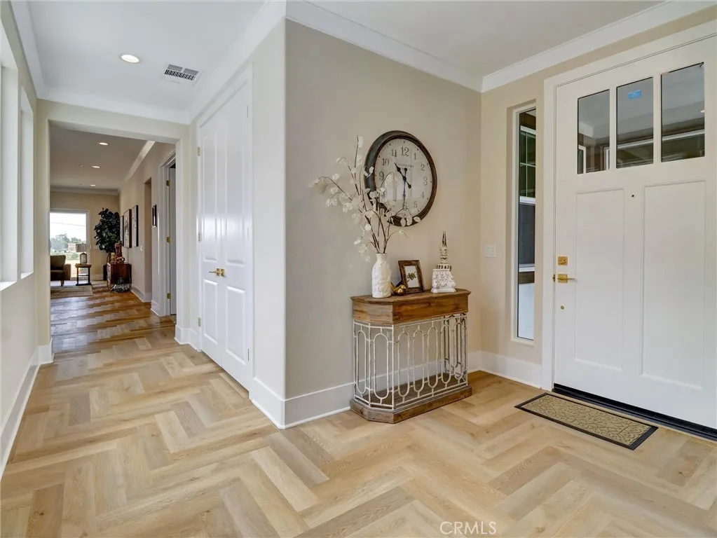 35890 Wildwood Crest Drive, Yucaipa, California 92399 home-pic-3