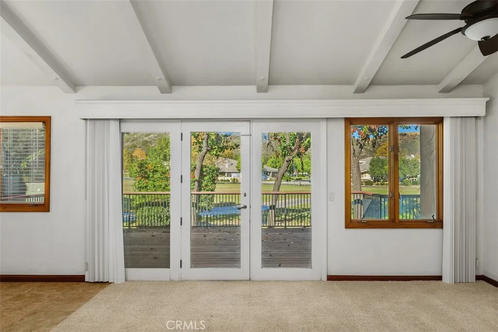 38285 Oaktree, Murrieta, California 92562 home-pic-11