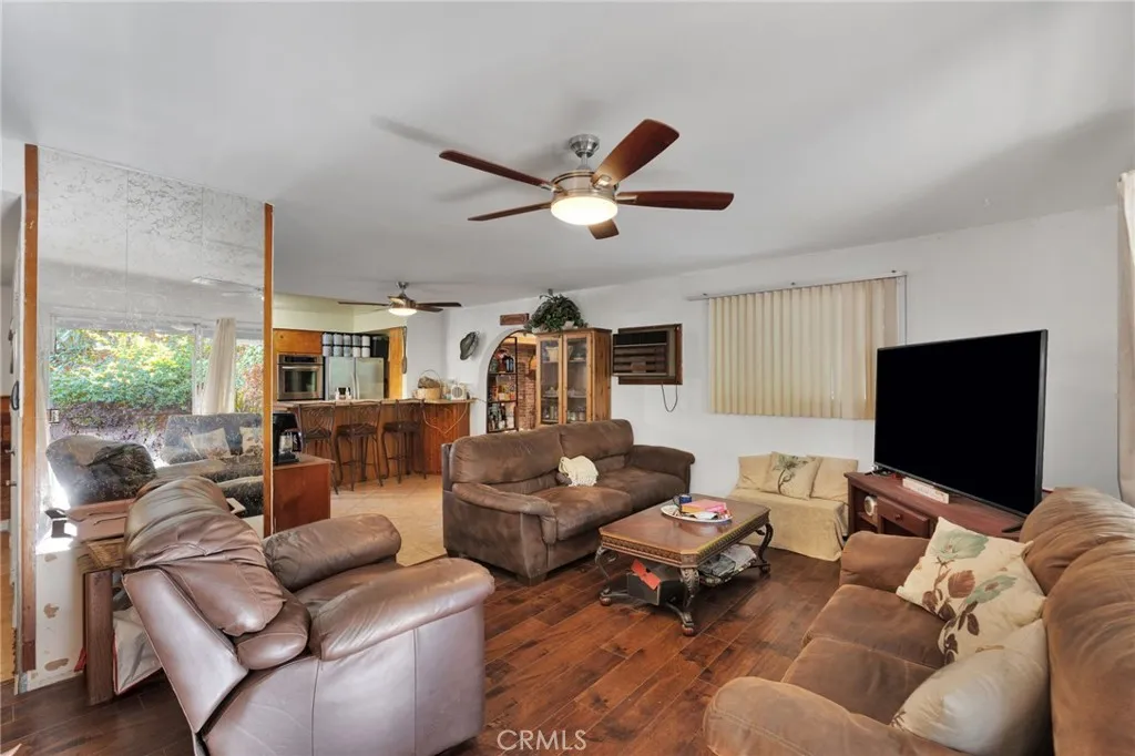 401 Dixford, La Puente, California 91744 home-pic-9
