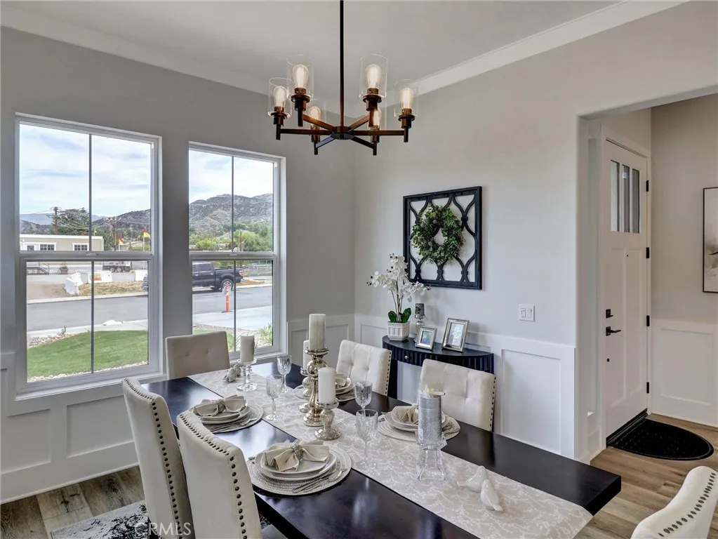 35872 Wildwood Crest Drive, Yucaipa, California 92399 home-pic-2