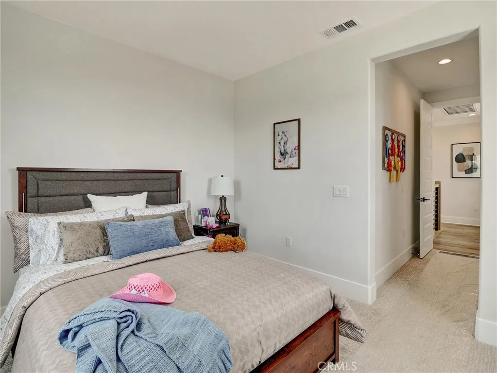 35872 Wildwood Crest Drive, Yucaipa, California 92399 home-pic-12