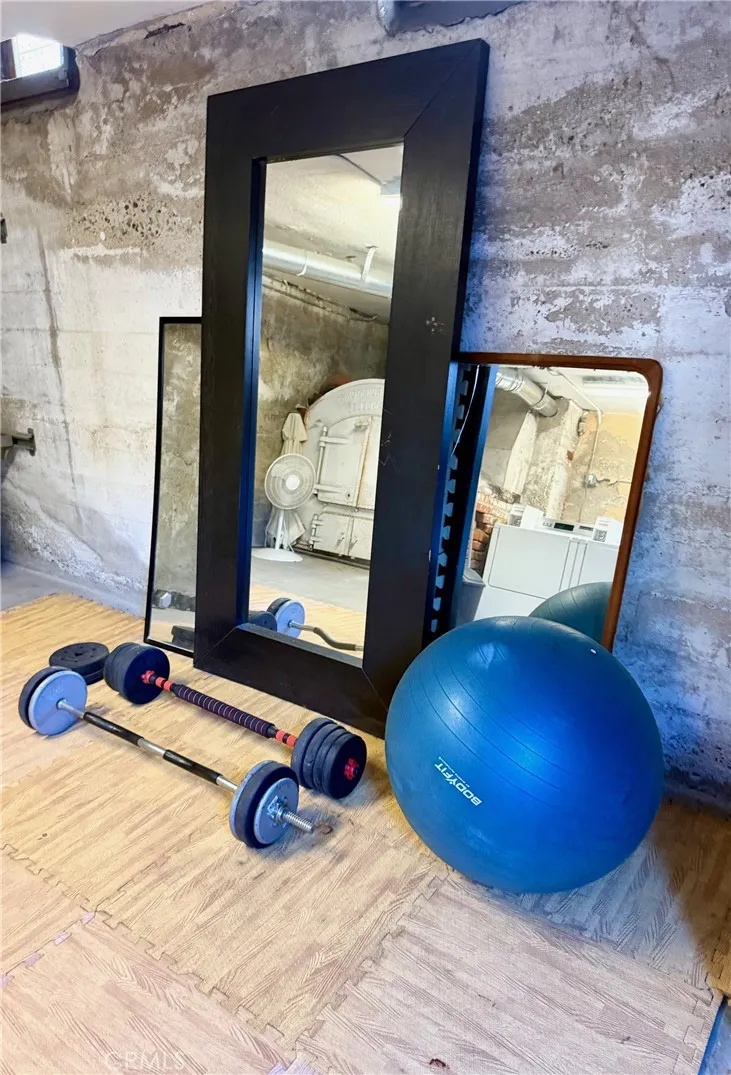 1109 E 1st, Long Beach, California 90802 home-pic-14