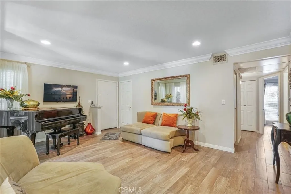 4201 Las Virgenes Road 115, Calabasas, California 91302 home-pic-3