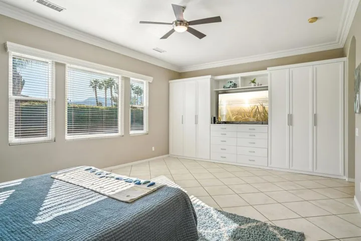 41-web-or-mls-Vista Del Aqua-S2711-043