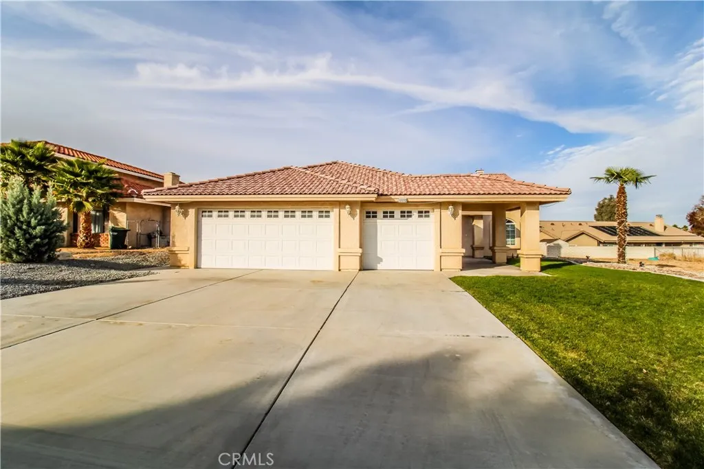 17772 Pebble Beach, Victorville, California 92395 home-pic-1