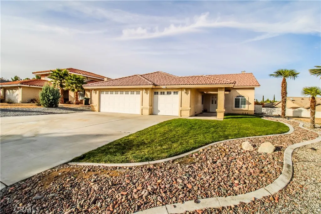 17772 Pebble Beach, Victorville, California 92395 home-pic-0