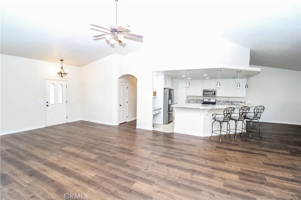 17772 Pebble Beach, Victorville, California 92395 home-pic-5