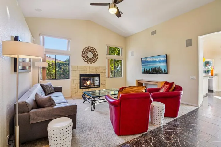 14-web-or-mls-Four Paths Ln-S2711-015