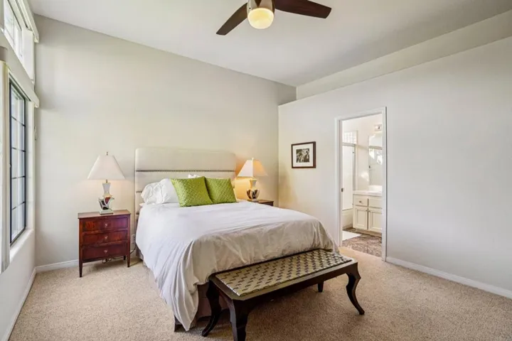 30-web-or-mls-Four Paths Ln-S2711-032