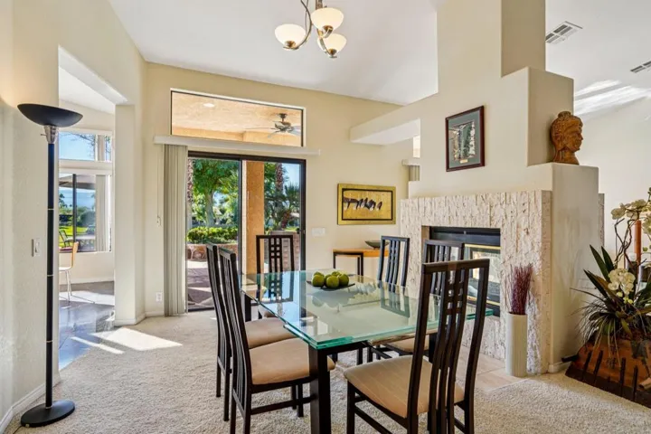 17-web-or-mls-Four Paths Ln-S2711-018